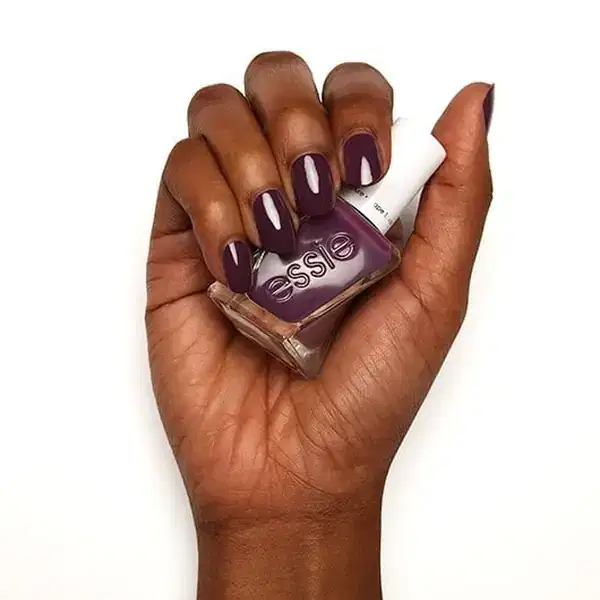 ESSIE COUTURE 310 TURN N POSE (1)
