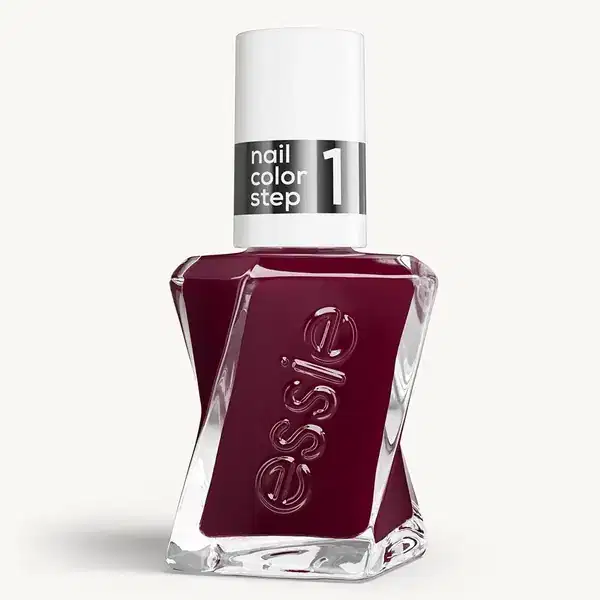 ESSIE COUTURE 371 MODEL-CLICKS (1)