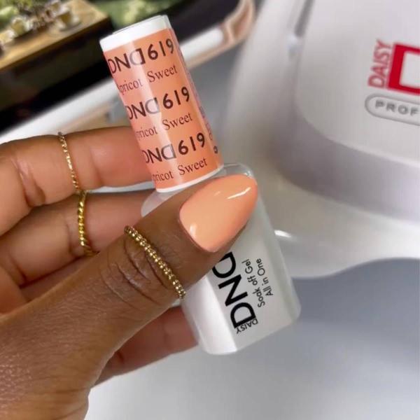 DND DC Gel & Lacquer Duo Sweet Apricot #619