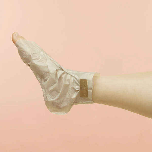 VOESH Collagen Socks. Collagen Treatment Mask For Heels & Feet. With Argan Oil + Florar Extracts. Nourish & Revitalize. Toe Tip Removable .Dermatologistic Tested.